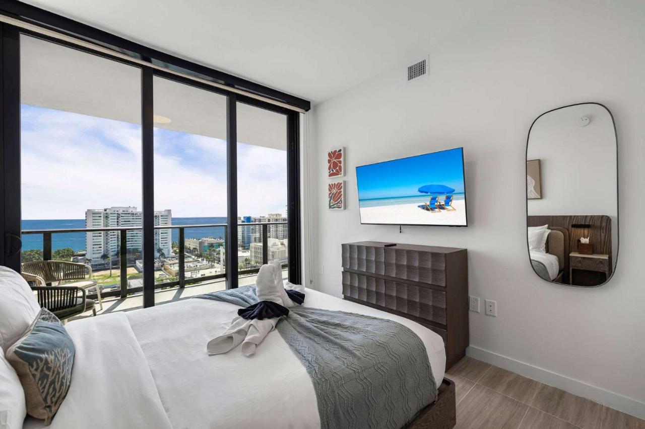 Ocean Dreams Chic 2BR Getaway Minutes from Miami's Top Attractions - 2