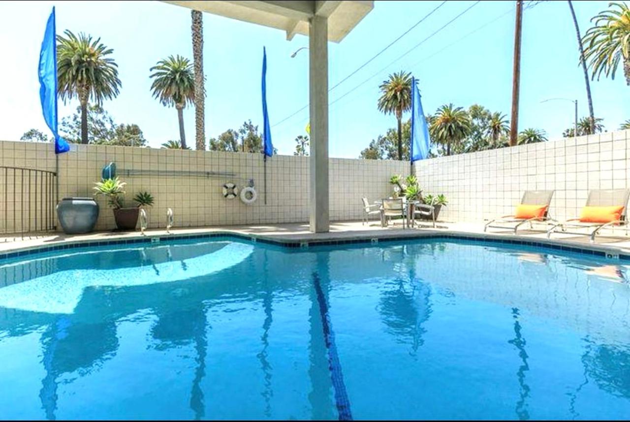 The Orchid-Beachfront Bliss Spacious 2BR Apt In Santa Monica - 4