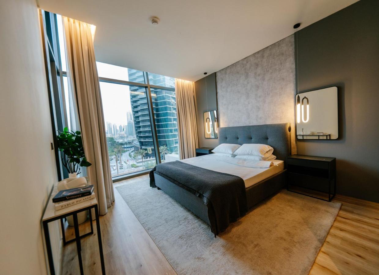 Full Burj Khalifa Views at Burj Vista - 2