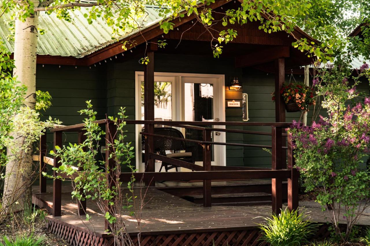 Huff House Inn and Cabins — photo 11