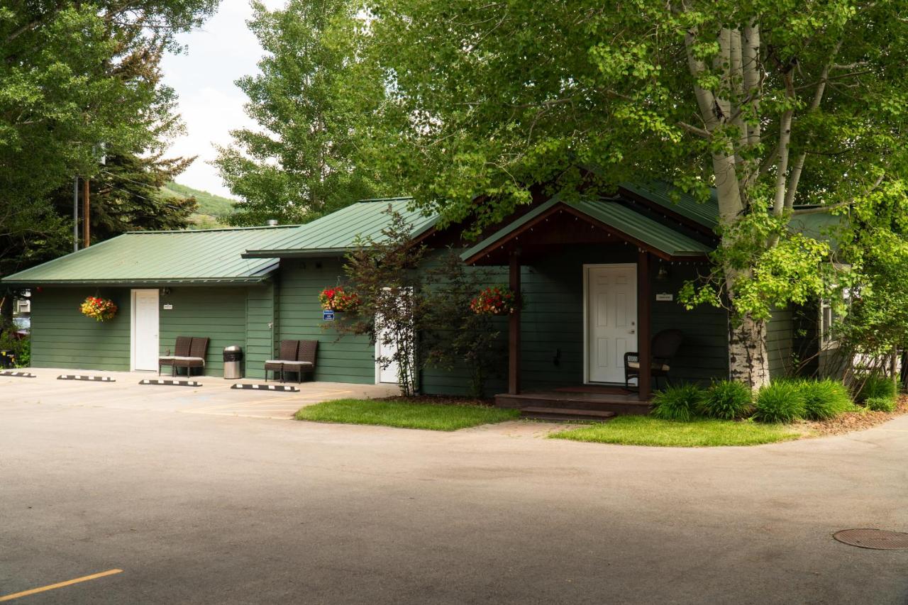 Huff House Inn and Cabins — photo 17