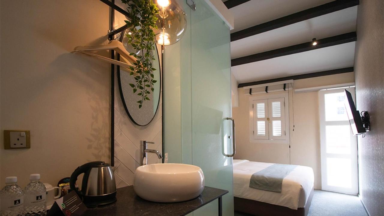 Hotel Calmo Hamilton - 3