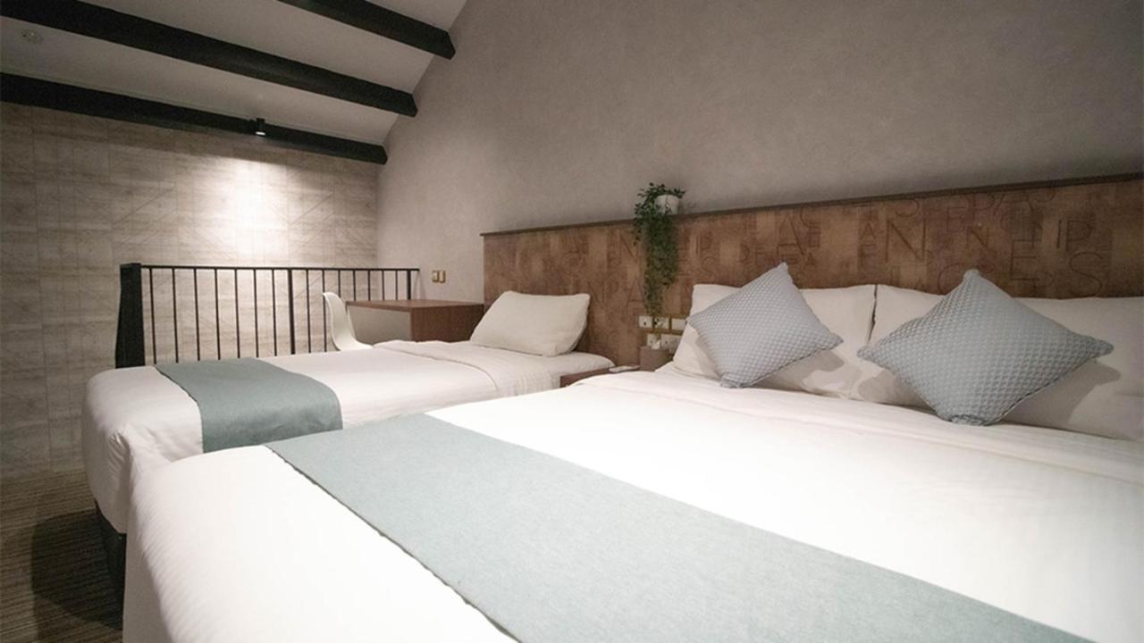 Hotel Calmo Hamilton - 2