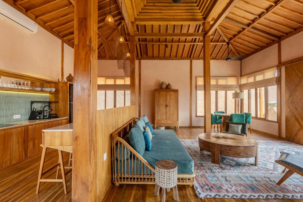 Villa Spring - Seasons - 5