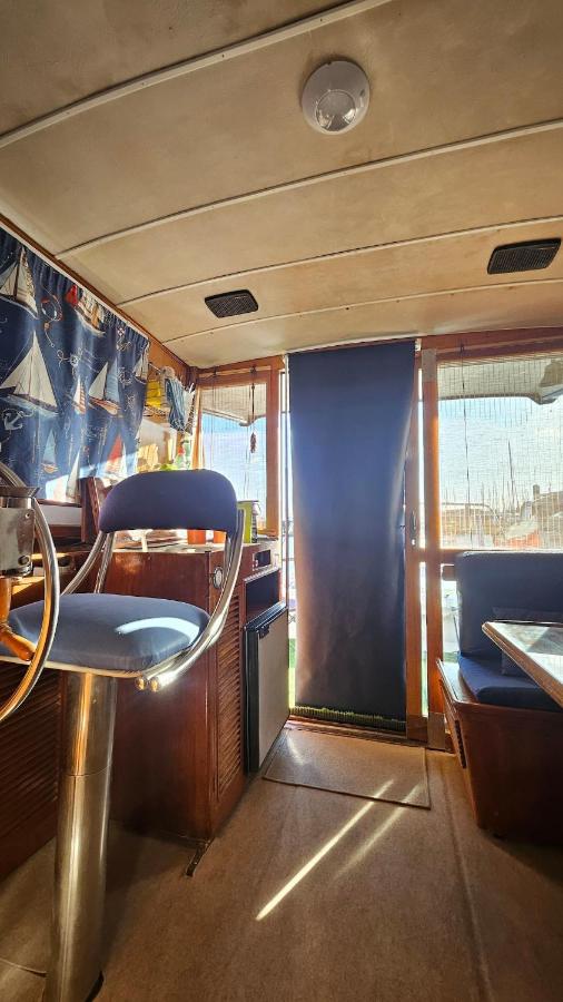 Lisbon Boat Speedboat G44 - 4