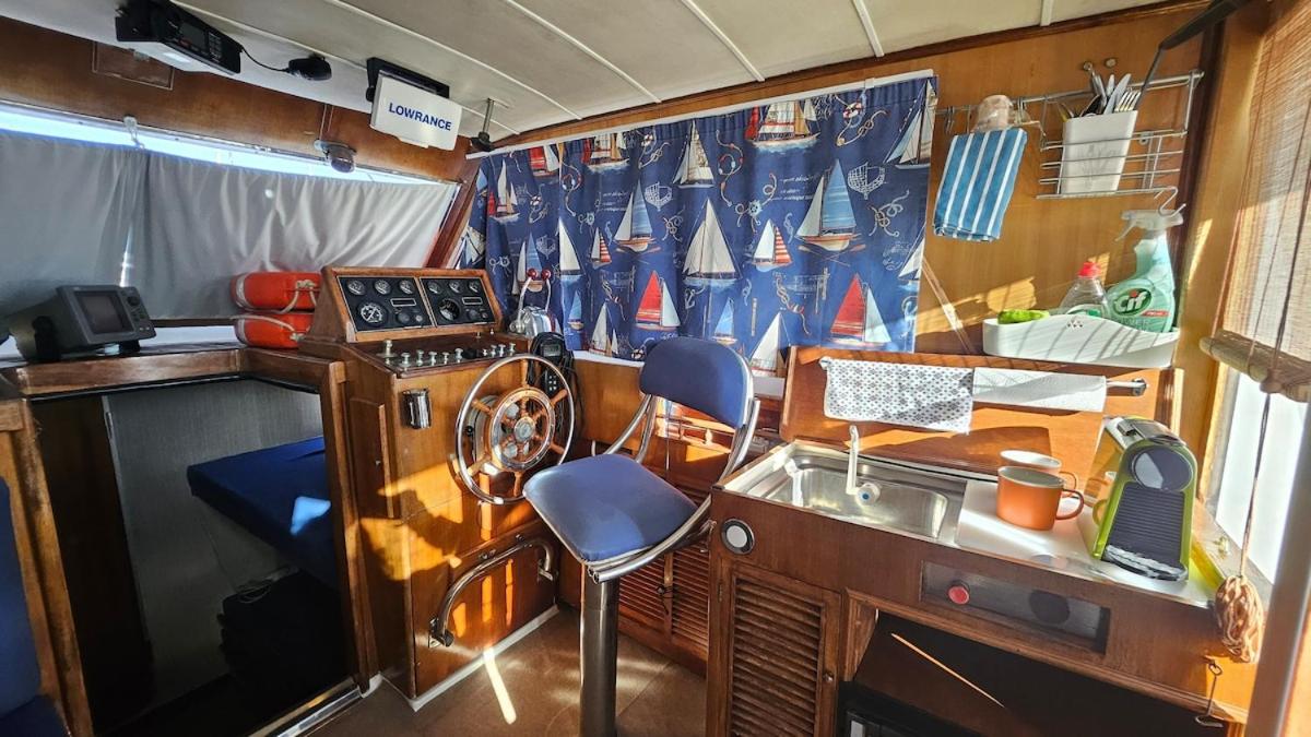 Lisbon Boat Speedboat G44 - 2