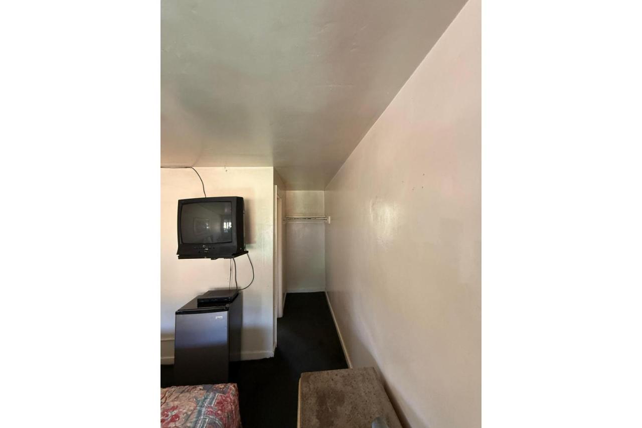 Discovery Inn — photo 14