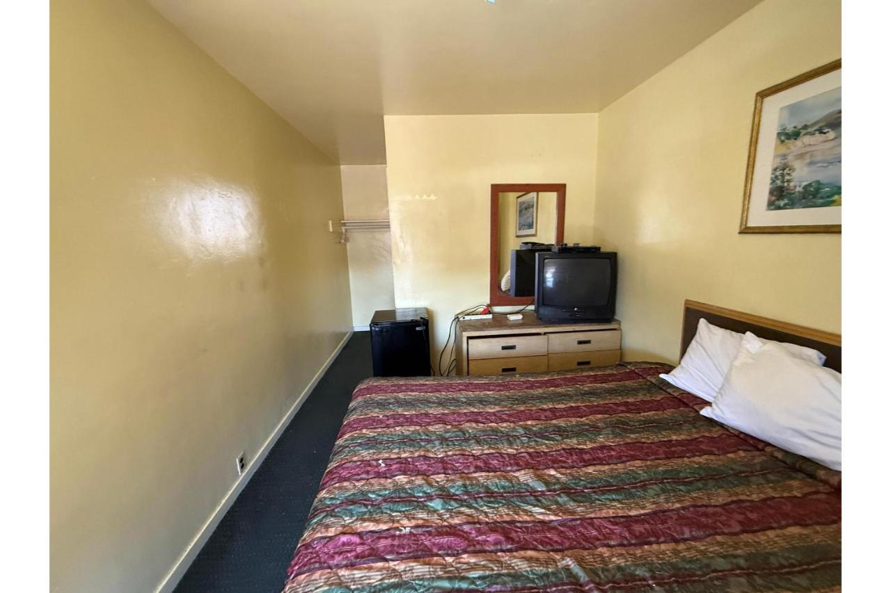 Discovery Inn — photo 19
