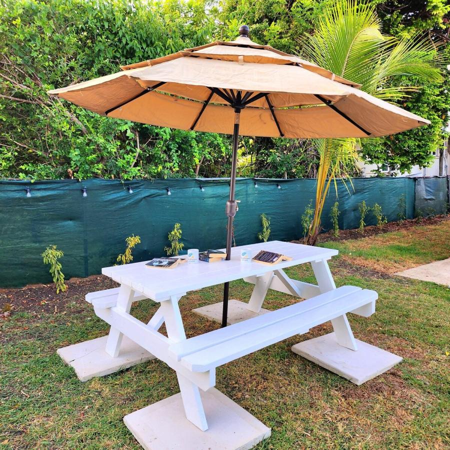 CoralStone Escape near beach and airport with private garden - 2