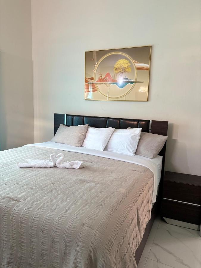 StylishLuxury Stay-Phoenix Park - 2