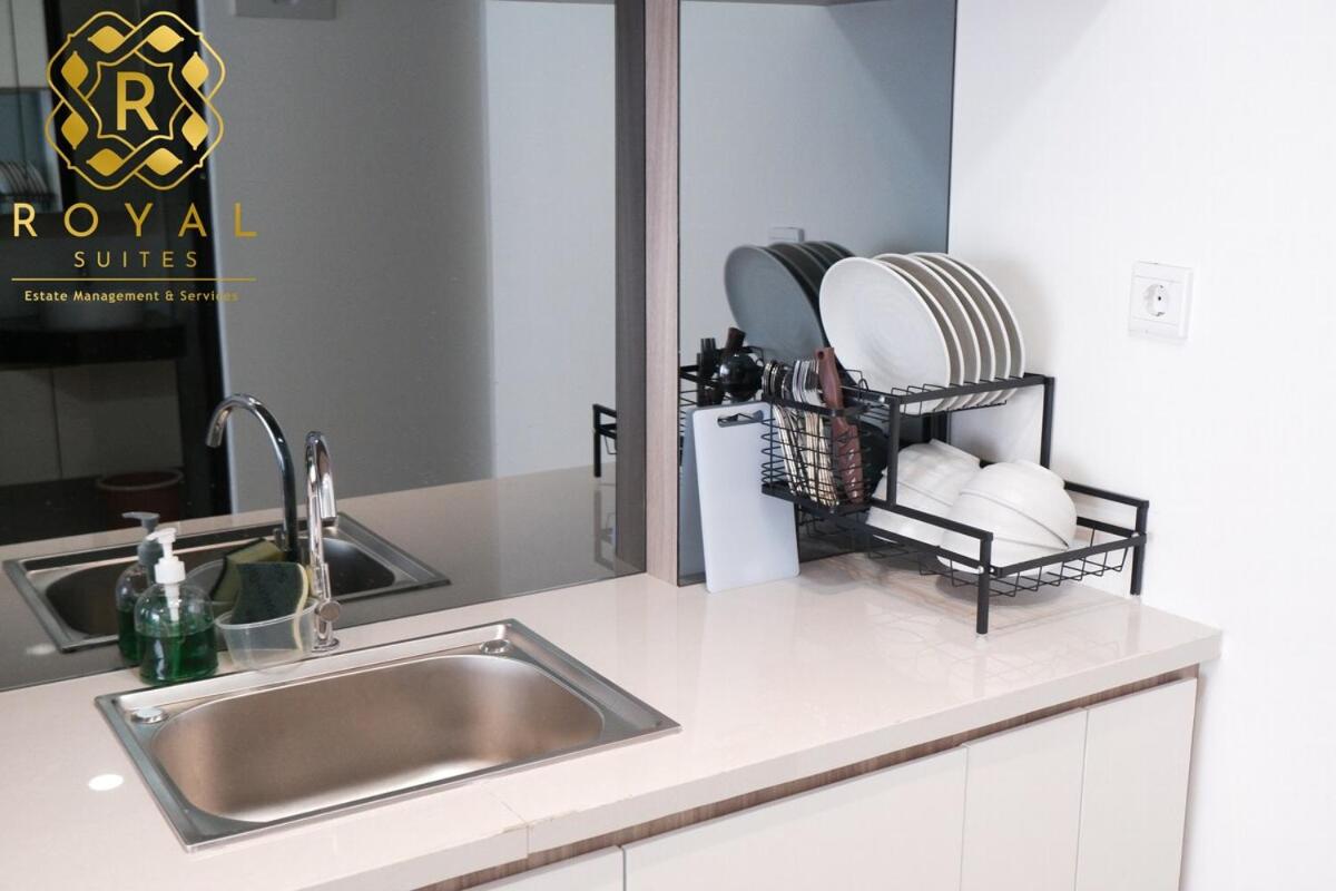 Royal Suites 2BR 37ZQ - Citra Plaza Nagoya Apartment - 3