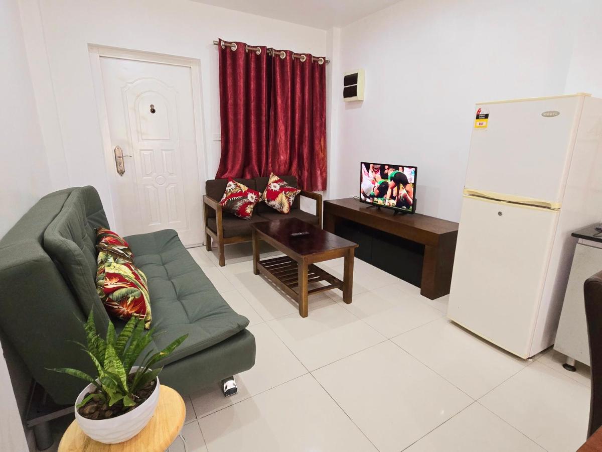 CBD Entire Apartment, Double bed and sofa bed, free wifi, parking - 5