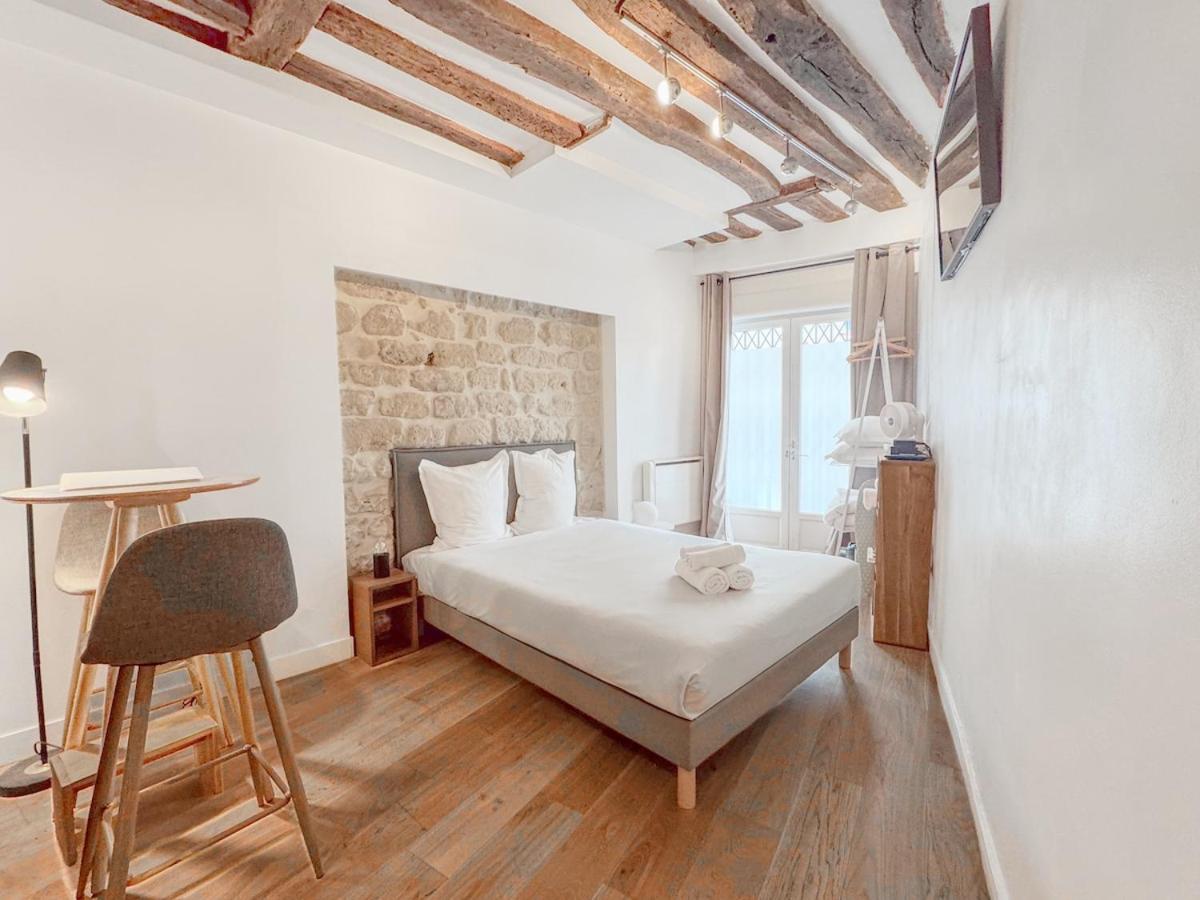 Charming Studio Heart of historic Paris Le Marais