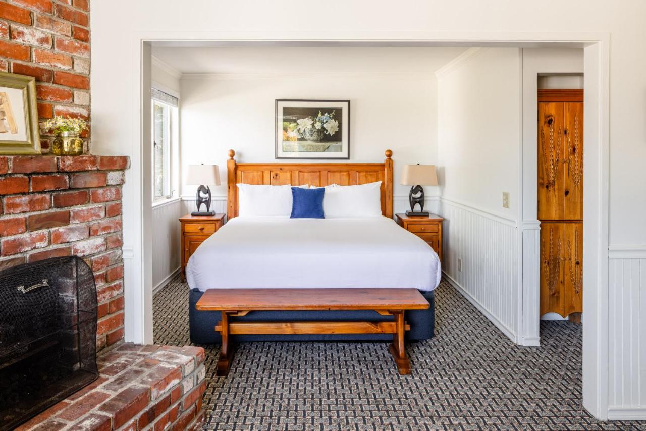 Carmel Fireplace Inn — photo 23