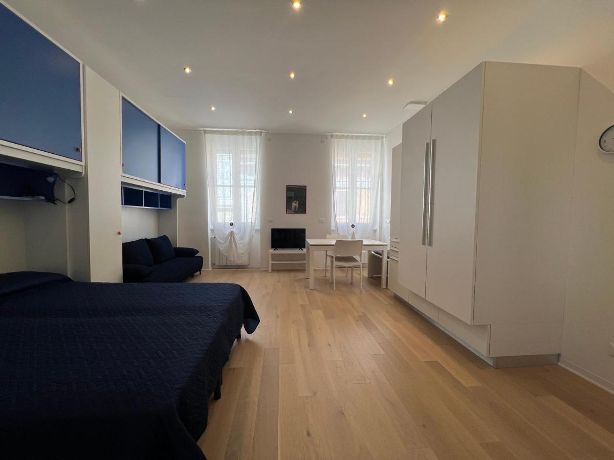 Cozy 1 Apartment - City Center Train Station - 5