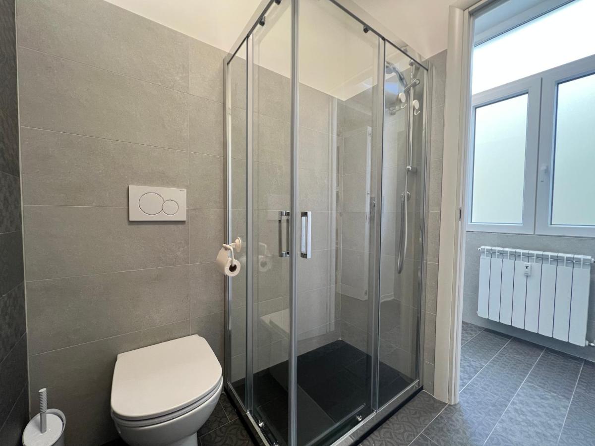 Cozy 1 Apartment - City Center Train Station - 3