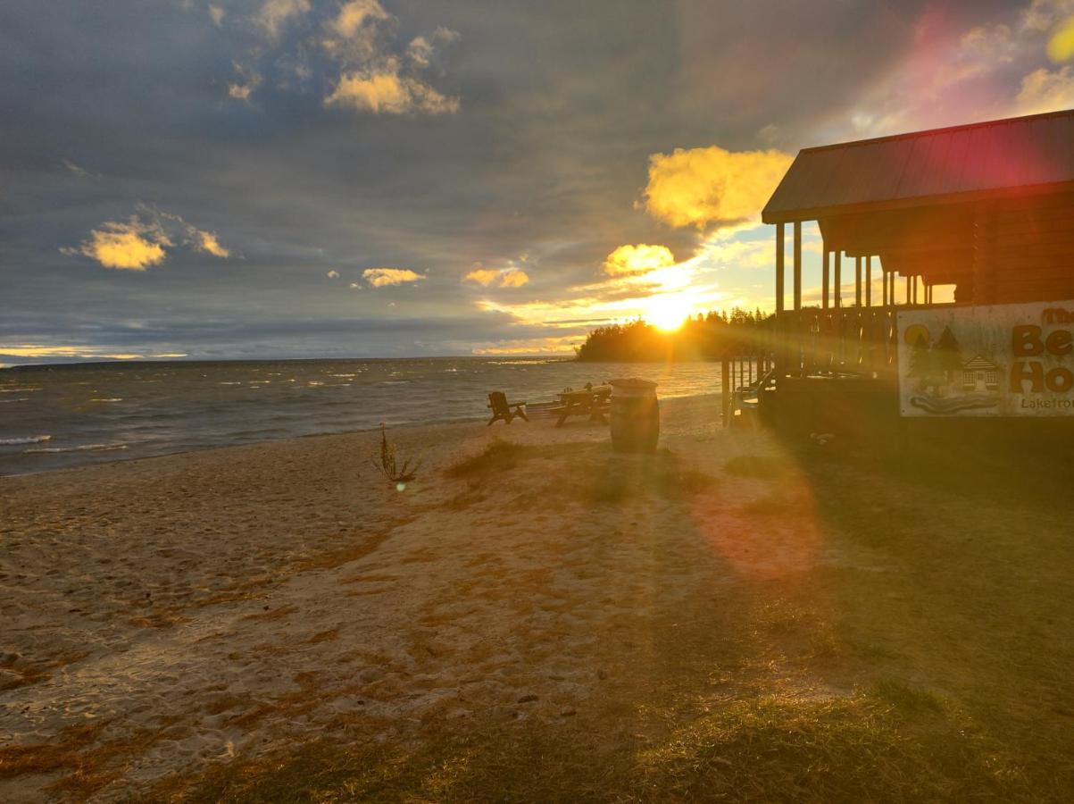 Beach House Lakeside Cottages — photo 9