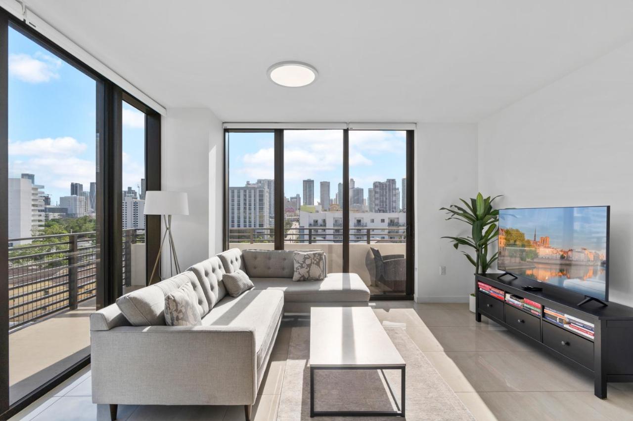 Luxury Pent House with Downtown Views