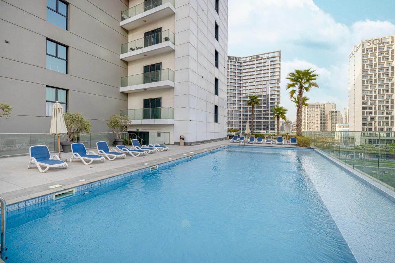 Luxury 1BHK Burj Khalifa & Canal View - 4