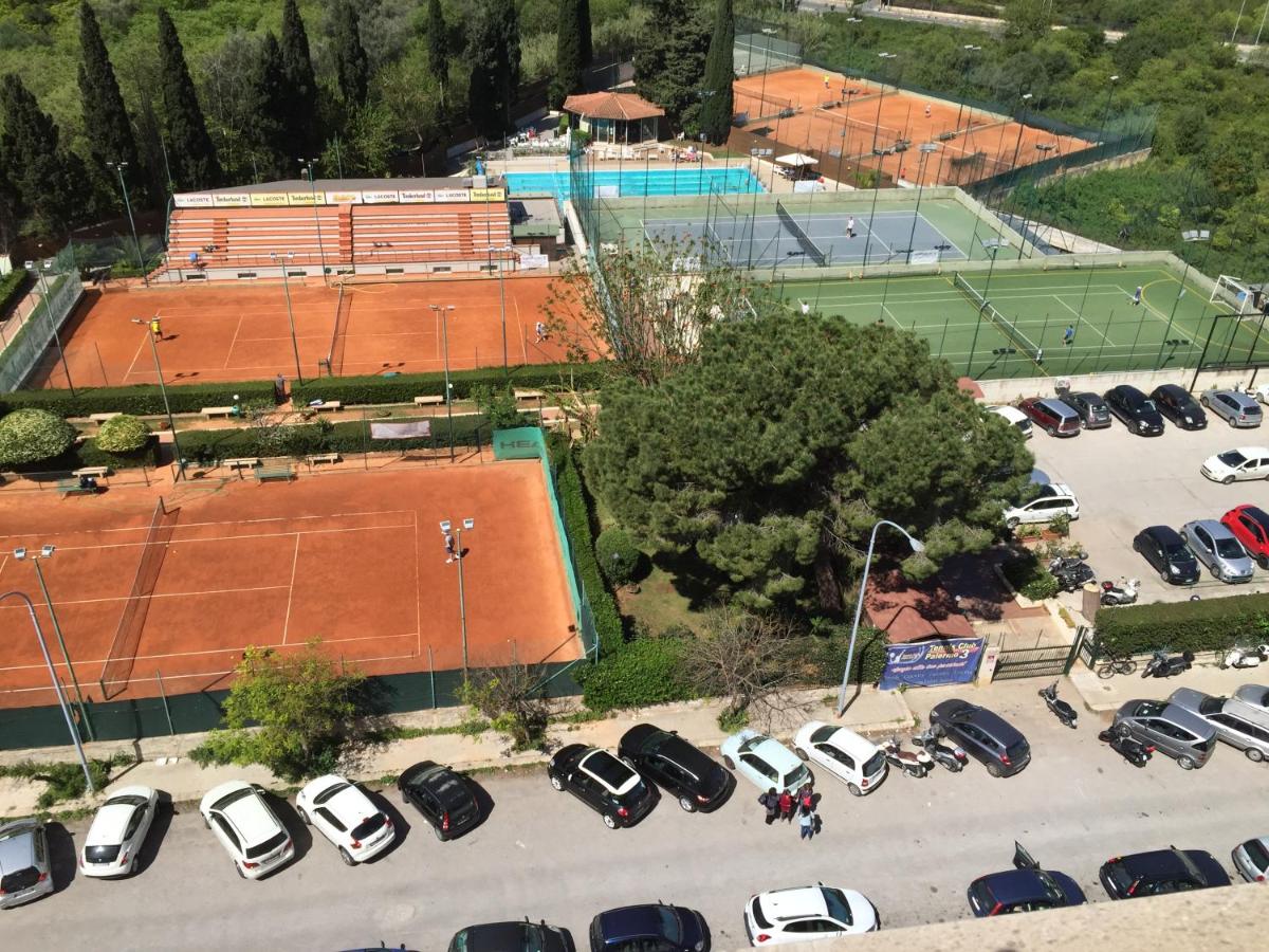 Tennis court: La casa del Dottore