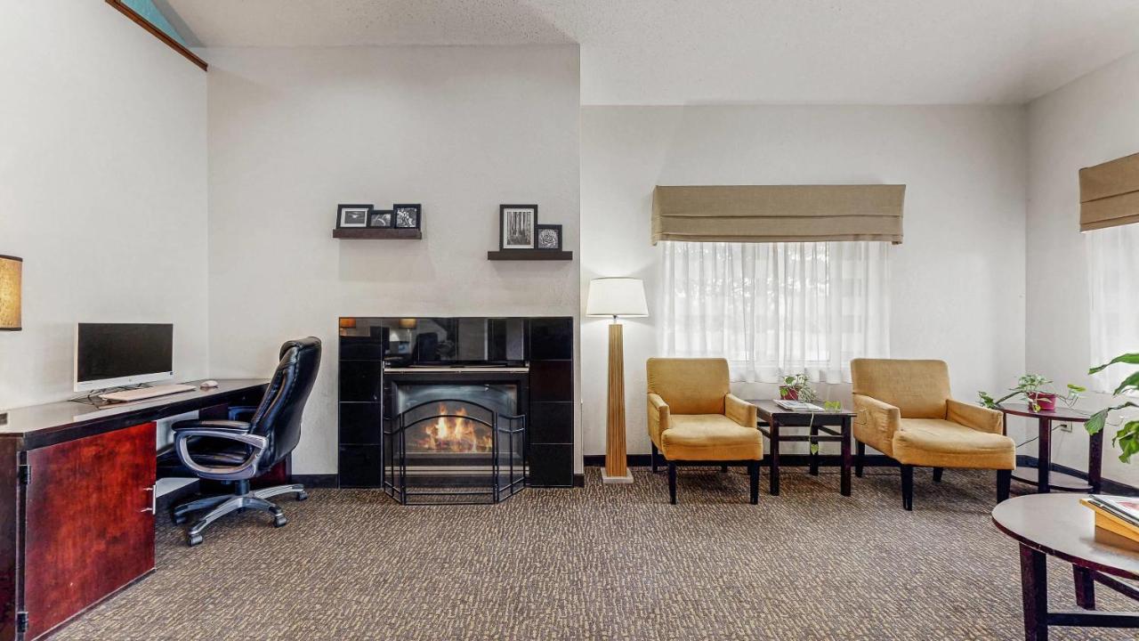 The Inn At Buffalo Airport — photo 10