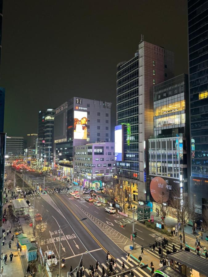 Romantic and Spacious Duplex Hongik Stn 1minute - 5
