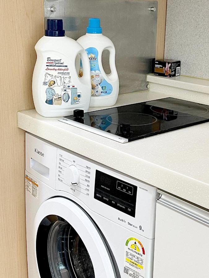 Romantic and Spacious Duplex Hongik Stn 1minute - 4