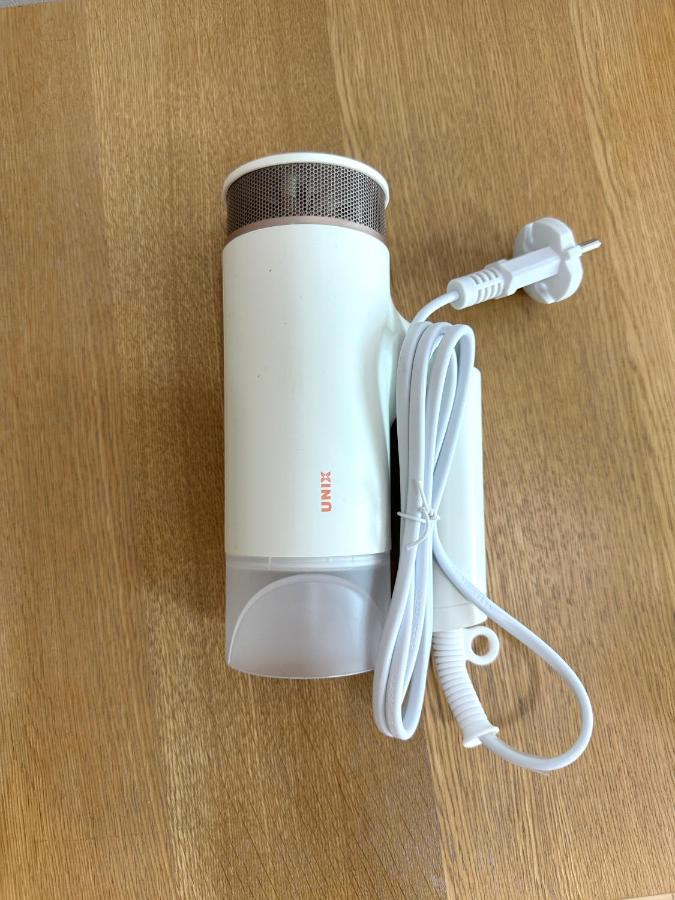 Simple and Cozy Hongik House - 5