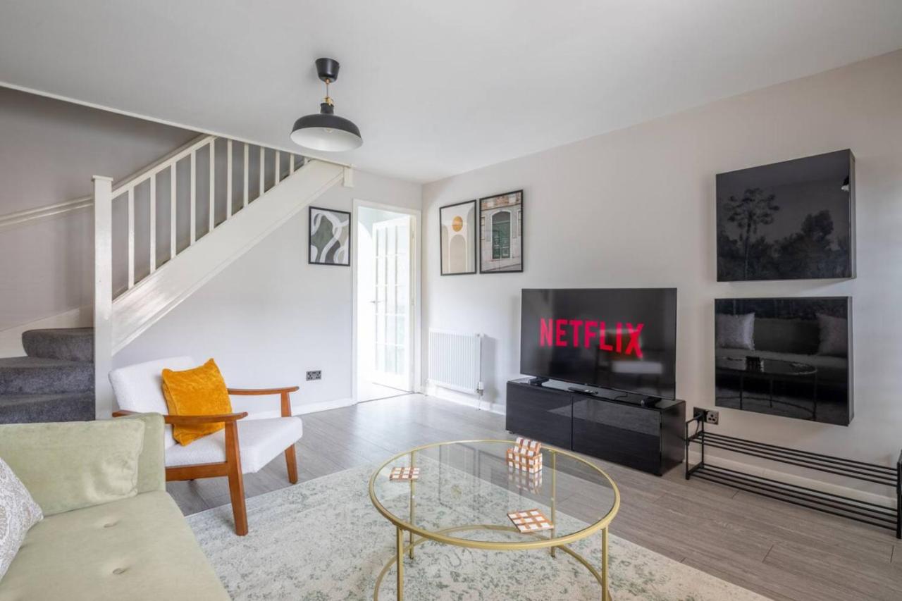 Stylish 2-Bed Home in Cambridge - 5