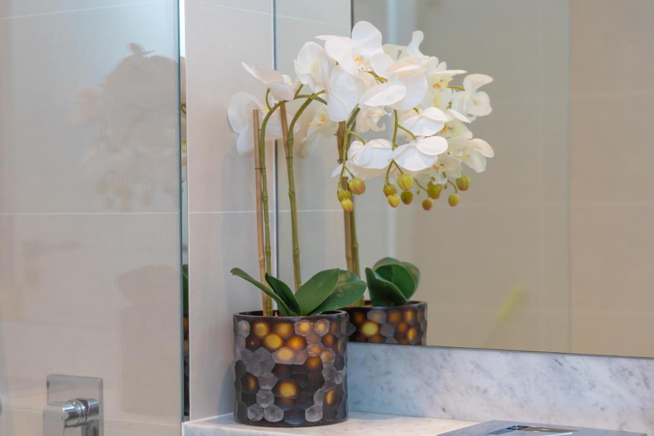 Port de la Mer Luxury Sleeps 4Person - 3