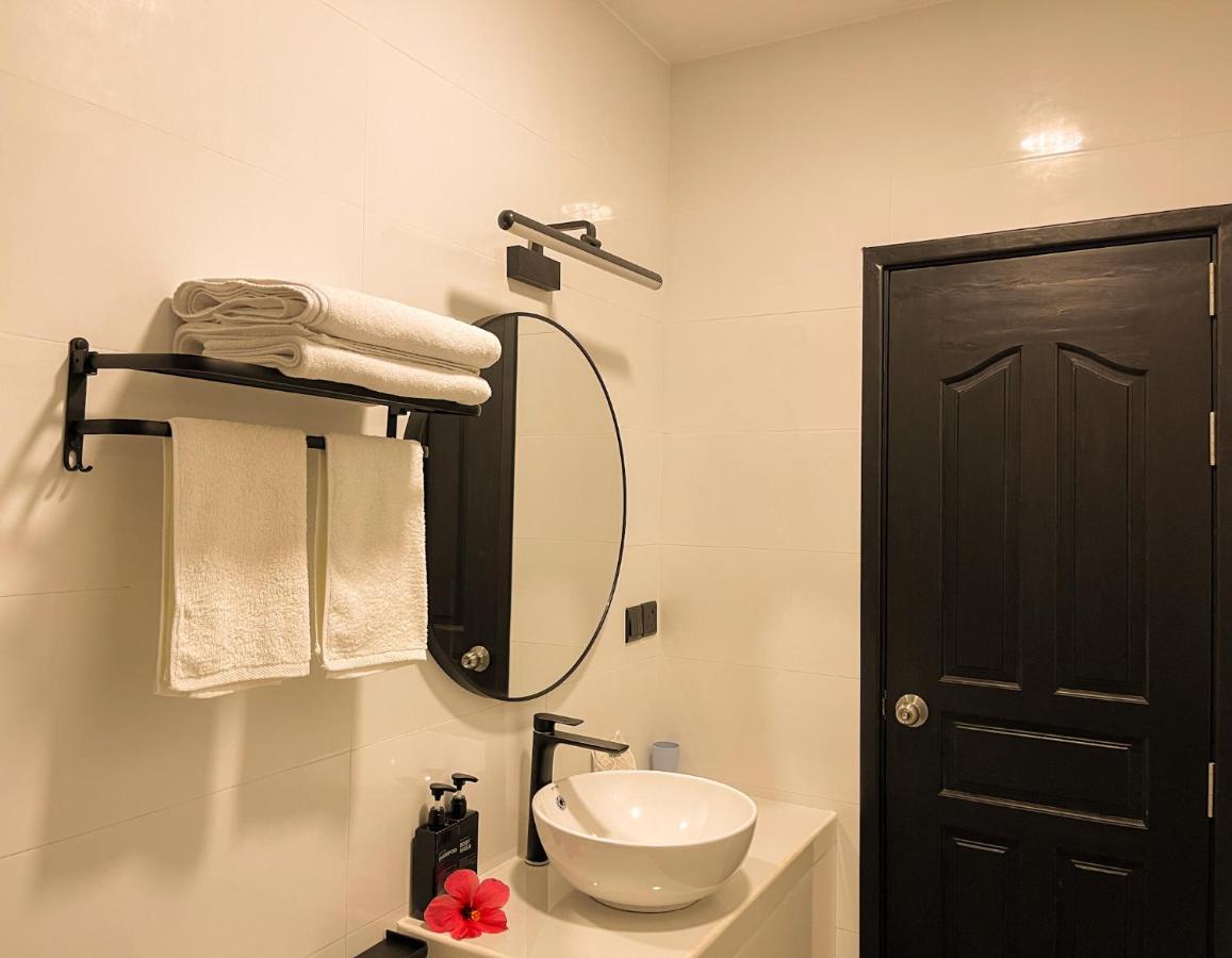 Tropical Escape Inn - 3