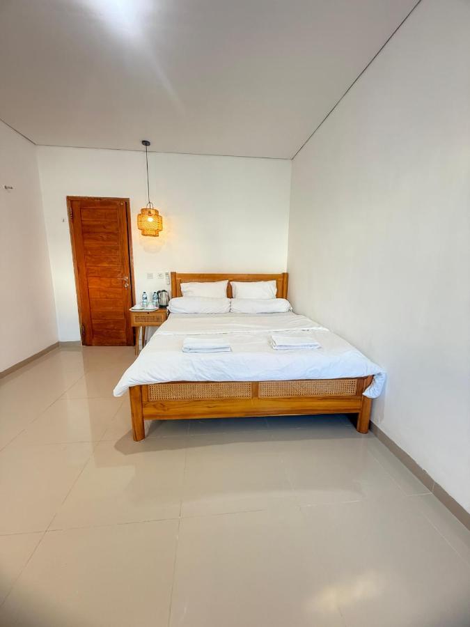 Home Stay Room in Bali Near Sanur Beach - 2