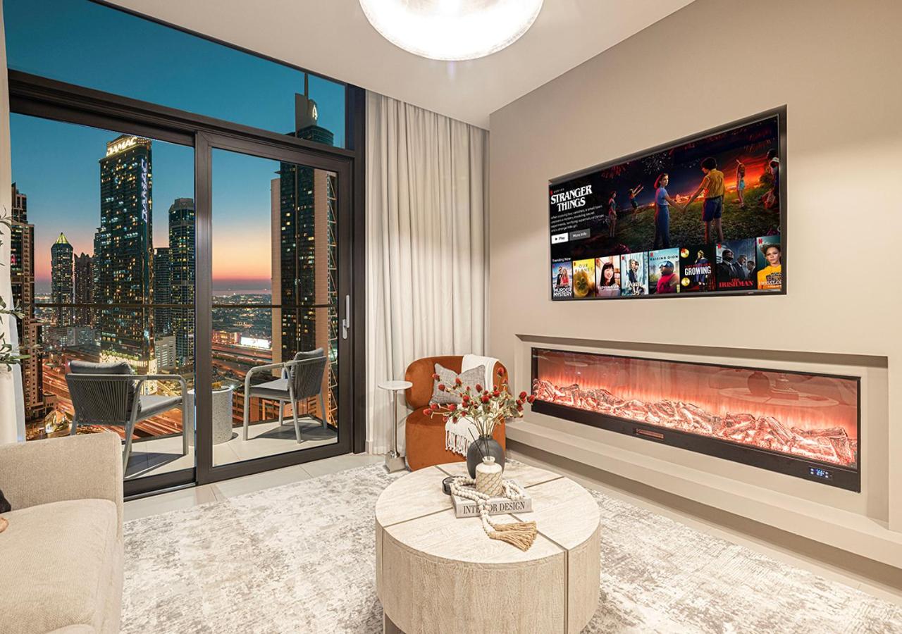 Luxury Burj Crown Suites by Maison Aurora