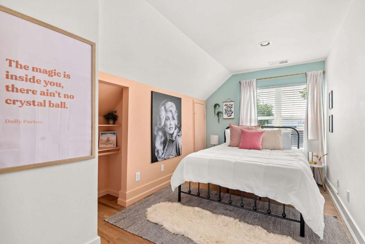 Dolly Johnny Willie Inspired Home 5 min from - 4