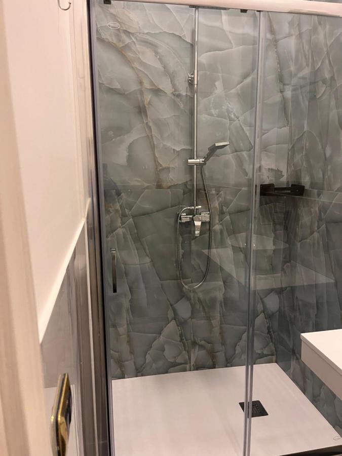 International Hotels - 3