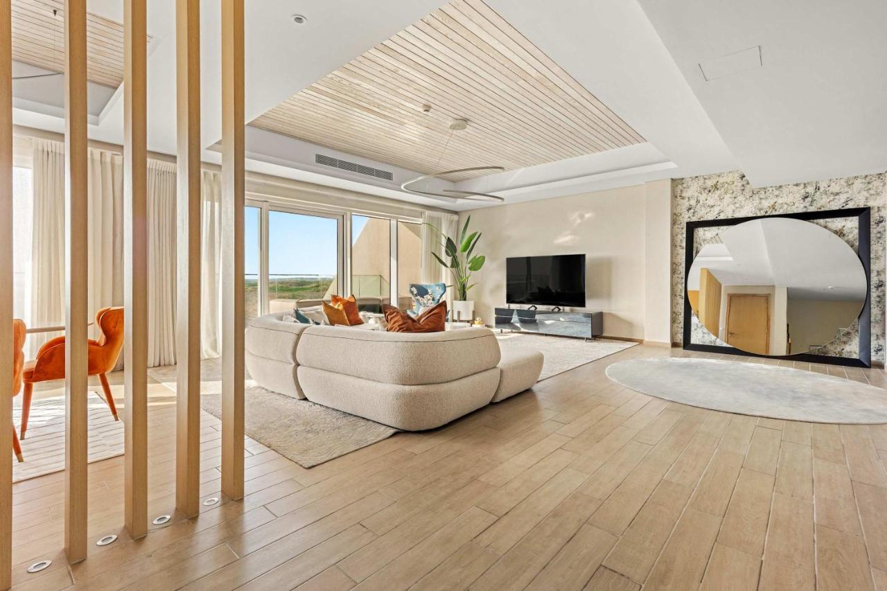 Silkhaus Vacation Homes Beach House & Private Pool with 3BR & Maid Room - 4