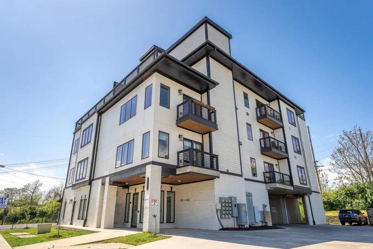 Only 4 Miles to Broadway with Free Parking and TVs in Bedrooms - 5