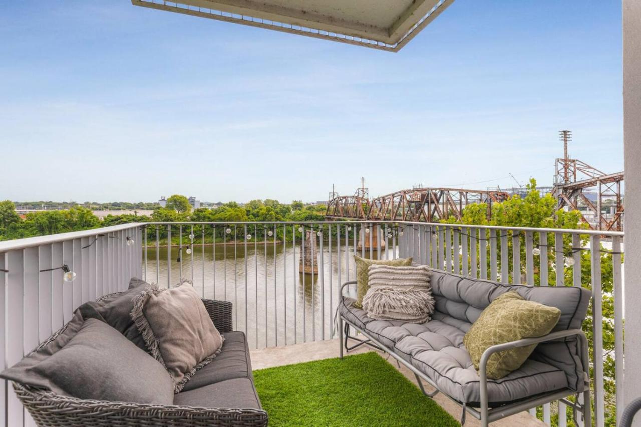 Riverview Condo with Garage and Balcony and Walk Downtown - 2