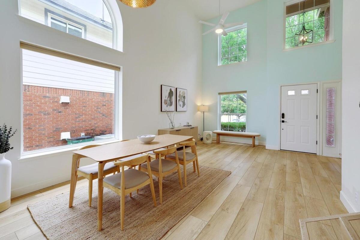 Modern 3BR Home with Game Room & Gym Near The Domain - 3