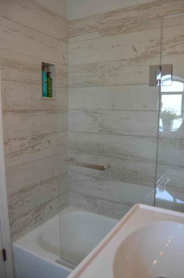 WATERFRONT STUDIO COZY WITH WATERVIEWs - 3