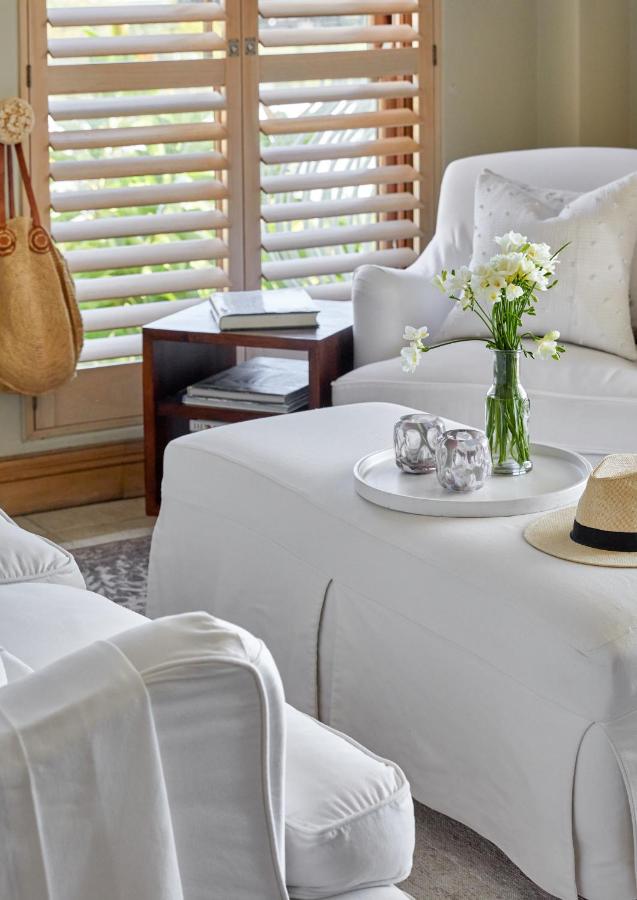 Villa del Mar - "Luxurious en-suite bedroom with lounge and stunning sea view balcony in Bantry Bay" - 4