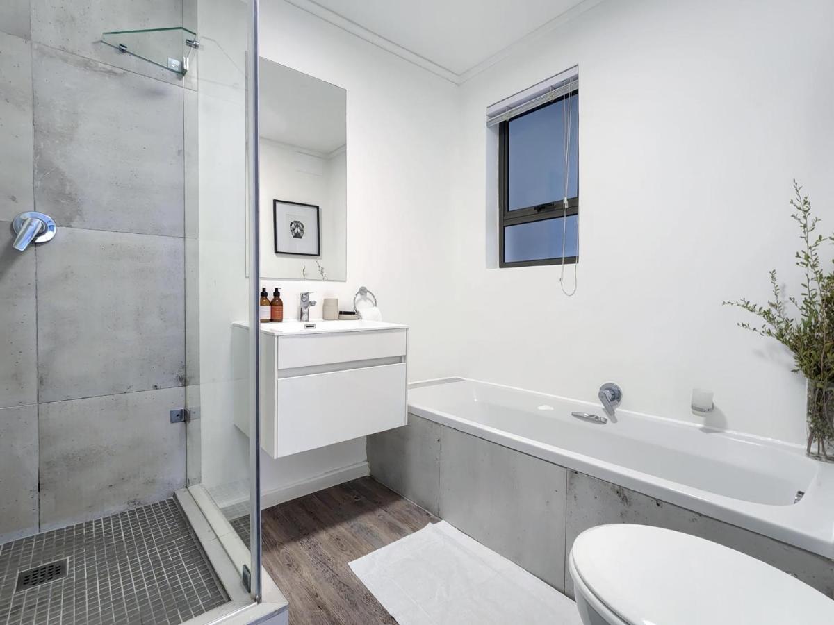 Castle Rock Apartment with Table Mountain Views - 3