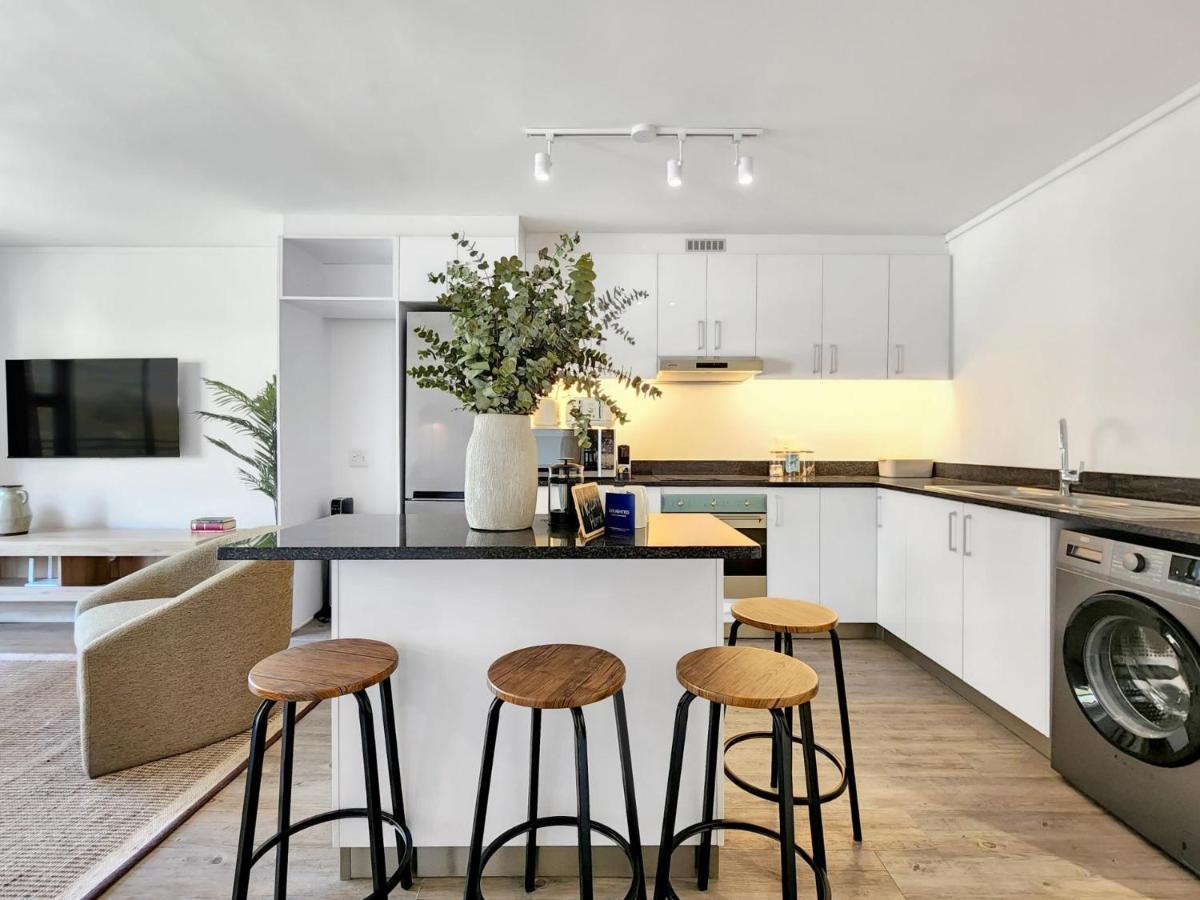 Castle Rock Apartment with Table Mountain Views - 5