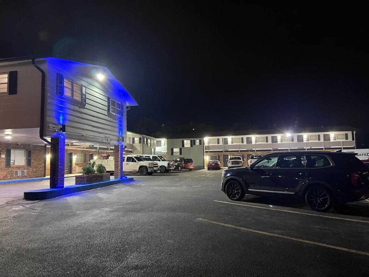 Regency Inn — photo 17
