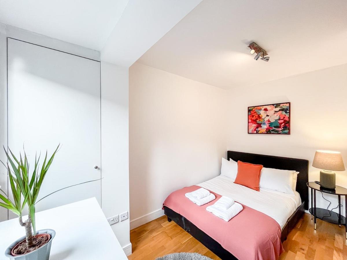 Stylish Camden Apartment C6 - 2