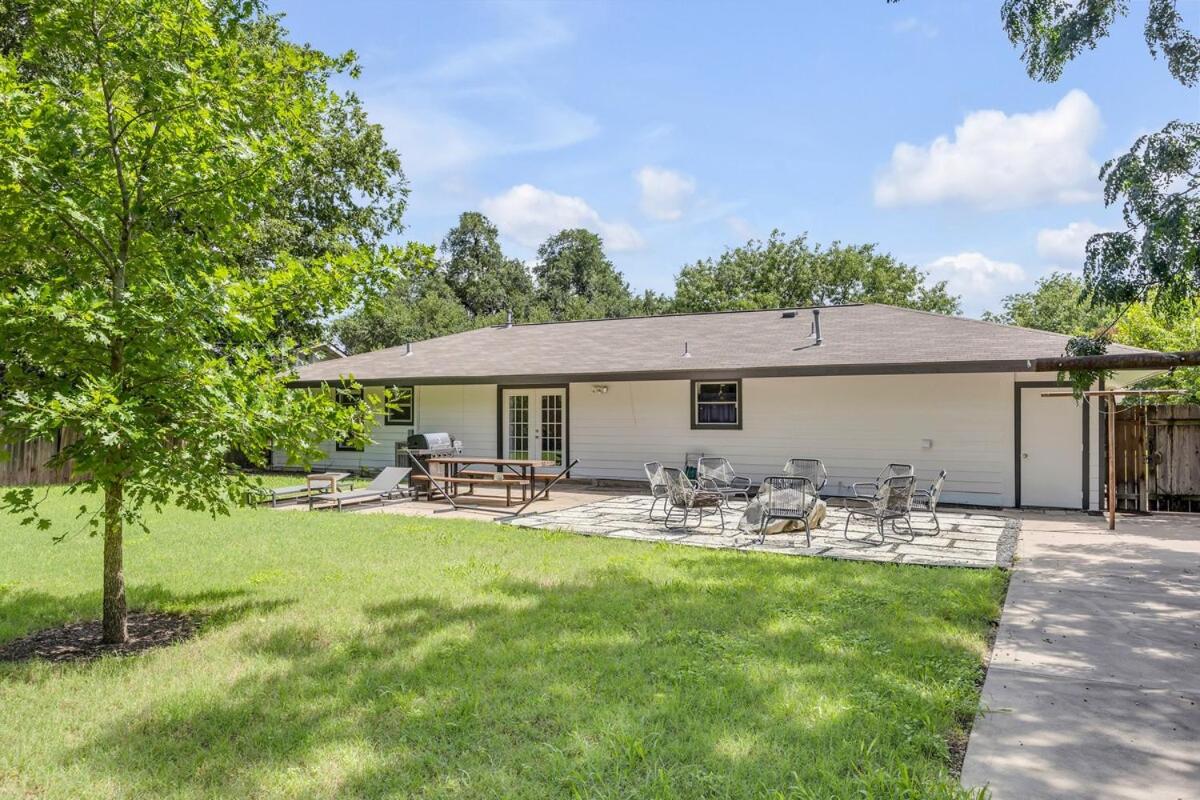 Mid-century modern house in Austin - 2