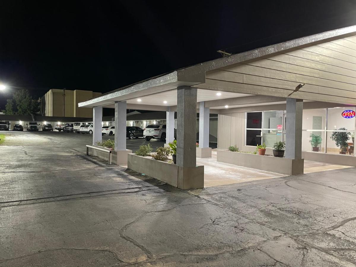 Budget Inn Ada — photo 15