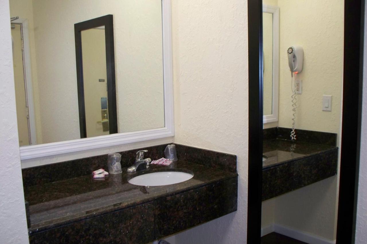 Budget Inn 4U — photo 8