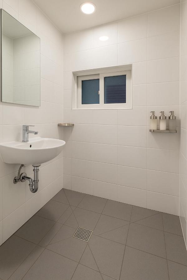 Seoul Station Modern 2-Room Hotel Stay - 3