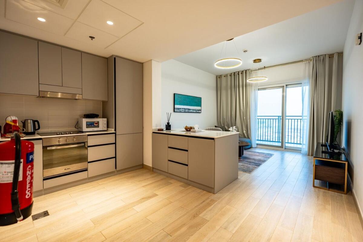 Discover Local Culture from Your Cozy Home 805 - 4